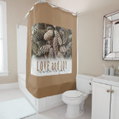 Rustic Holiday Love and Joy Pine Cone Douchegordijn (In situ)