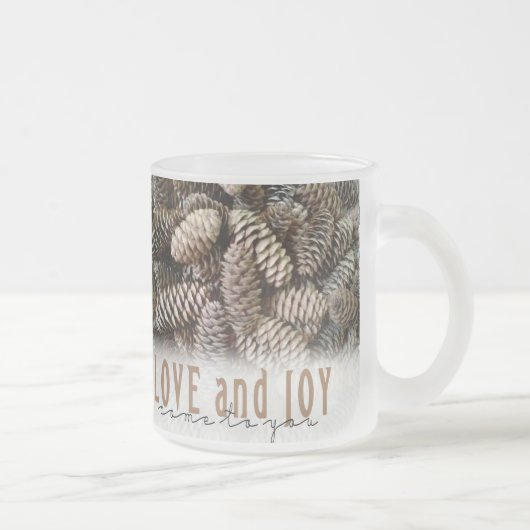 Rustic Holiday Love and Joy Pine Cone Matglas Koffiemok (Rechts)