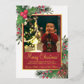 Rustic Holly & Pine Merry-kerstfoto Folie Feestdagenkaart (Voorkant)