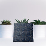 Rustic Indigo Blue Damask op gecrateerd hout Tegeltje<br><div class="desc">Uniek decoratief tegelontwerp met een  wit demaspatroon op een gekraste houten achtergrondstructuur.</div>