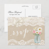 Rustic Ivory Burlap Lace Floral Mason Jar RSVP Uitnodiging Briefkaart (Voorkant / Achterkant)