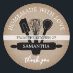 Rustic Kraft Homemade with Love Bedankt Ronde Sticker<br><div class="desc">Rustic Kraft papier gebakken met liefde uit de keuken van de stickers voor je homemade chocolade koekjes met cadeautassen. Perfecte gepersonaliseerde zegels voor uw koekjesuitwisselingspartners,  de pakketten van de koekjesuitwisseling van de vakantie. De stickers van gebakken producten zien er ook goed uit als unieke bakkerijetiketten.</div>