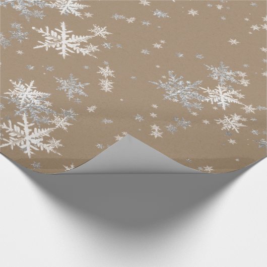 Rustic Kraft Silver & White Snowflakes Cadeaupapier (Hoek)