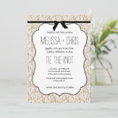 Rustic Lace Stropdas The Knot Wedding Invitation Kaart (Staand voorkant)