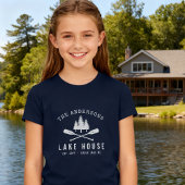 Rustic Lake House Familienaam Boat Oars Trees T-shirt