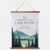Rustic Lake House | Familienaam Hangend Wandkleed (Voorkant)