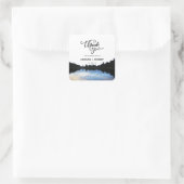 ©Rustic Lake Reflections Lakeside Wedding Favor Vierkante Sticker (Tas)