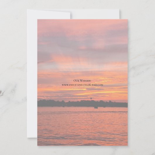 Rustic Lake Sunset Lakeside Wedding Invites © Kaart (Achterkant)