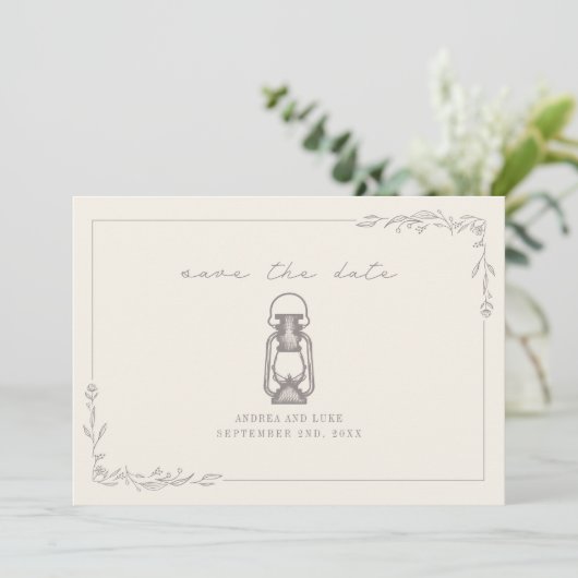 Rustic Lantern Amethyst Wedding Save The Date (Staand voorkant)