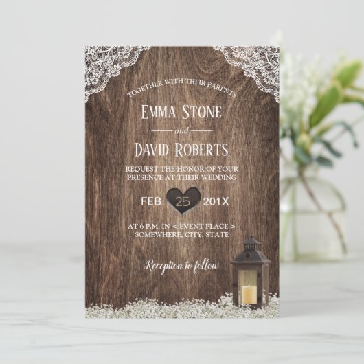 Rustic Lantern & Baby's Breath Laced Wood Wedding Kaart (Staand voorkant)
