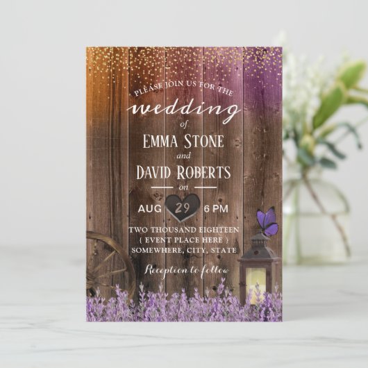Rustic Lantern Paars Lavender Floral Barn Wedding Kaart (Staand voorkant)