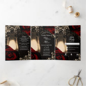Rustic Lantern Red Roses Trifold Wedding Program Drieluik Uitnodiging (Binnen)
