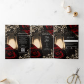 Rustic Lantern Red Roses Trifold Wedding Program Drieluik Uitnodiging (Binnen)