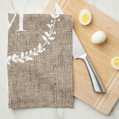 Rustic Laurel Wreath Farmhouse Style Monogramed Theedoek (Quarter Fold)