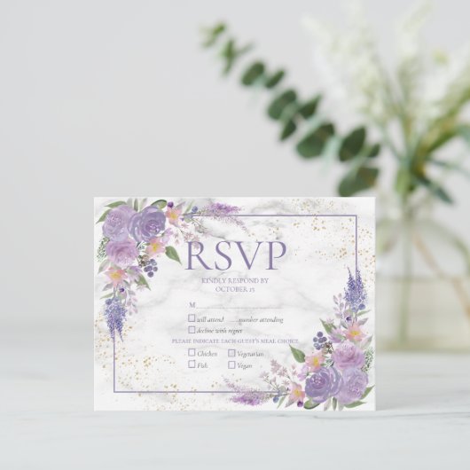 Rustic Lavender Lila Gold Floral Wedding RSVP Uitnodiging Briefkaart (Staand voorkant)