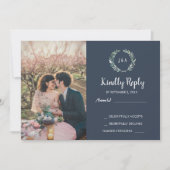 Rustic leaves on wood monogram photo RSVP Wedding Kaart (Voorkant)