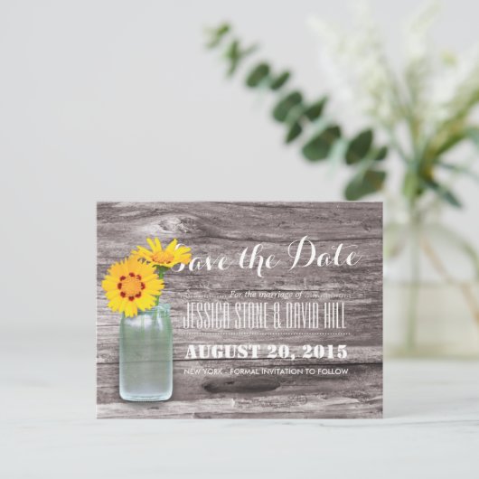 Rustic Mason Jar & Daisy Wood Save the Date Aankondigingskaart (Staand voorkant)