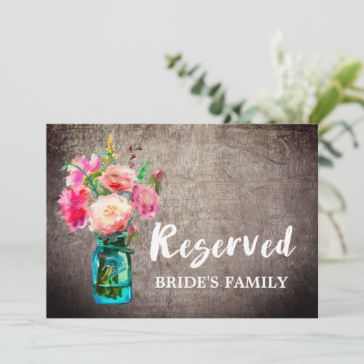 Rustic Mason Jar en Flowers Wedding Reserved Sign Kaart (Staand voorkant)