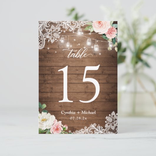 Rustic Mason Jar Light Floral Wedding Table Number RSVP Kaartje (Staand voorkant)