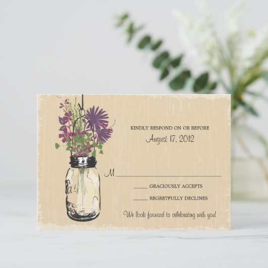 Rustic Mason Jar Purple Flowers Wedding RSVP (Staand voorkant)