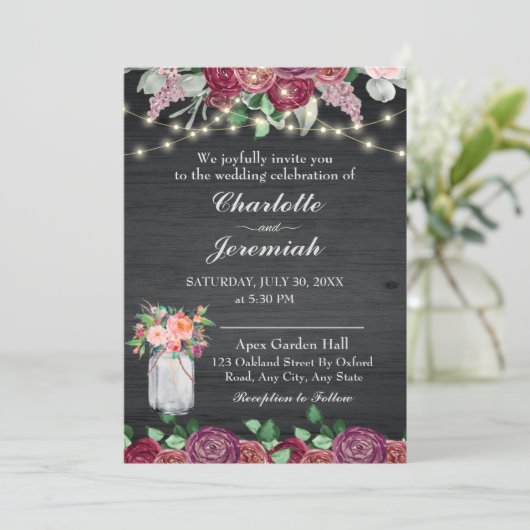 Rustic Mason Jar String Lights Burgundy Wedding Kaart (Staand voorkant)