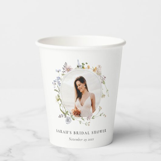 Rustic Meadow Floral Wreatfoto Vrijgezellenfeest Papieren Bekers (Achterkant)