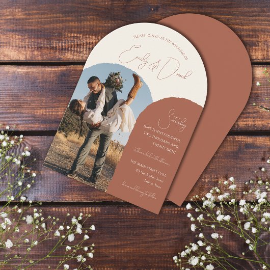 Rustic Modern Boog Terracotta Beige Foto Bruiloft Kaart