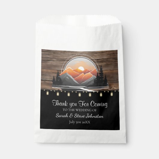 Rustic Mountain Valley Forest Sunset Wedding Favor Bedankzakje (Voorkant)