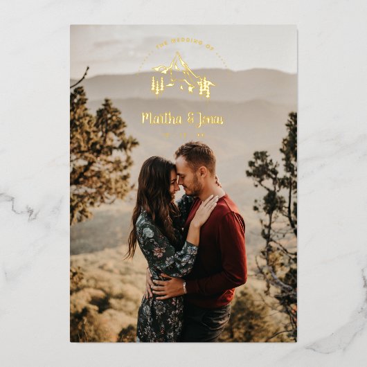Rustic Mountains Romantic Photo Wedding Folie Uitnodiging (Voorkant)
