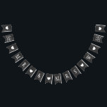 Rustic Mr en Mrs Black Chalkboard Custom Initiaal Vlaggetjes<br><div class="desc">Aangepast Mr en Mrs bruiloft de bunting banner heeft een monogram die aangepast kan worden aan het gehuwde familienaam initiaal van de bruid en de bruid. De banner kenmerkt Liefde in manuscript dat samen met hartaccenten schrijft. Witte tekst op een roestkleurige,  getextureerde stijlachtergrond van het zwarte karton.</div>