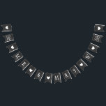 Rustic Mr en Mrs Black Chalkboard Custom Initiaal Vlaggetjes<br><div class="desc">Aangepast Mr en Mrs bruiloft de bunting banner heeft een monogram die aangepast kan worden aan het gehuwde familienaam initiaal van de bruid en de bruid. De banner kenmerkt Liefde in manuscript dat samen met hartaccenten schrijft. Witte tekst op een roestkleurige,  getextureerde stijlachtergrond van het zwarte karton.</div>