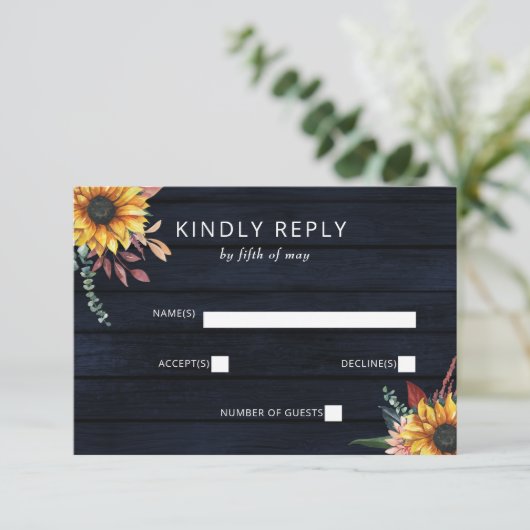 Rustic Navy Barn Wood Country Sunflower Weddenscha RSVP Kaartje (Staand voorkant)