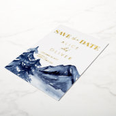 Rustic Navy Blue Bomen Berg Save The Date Folie Uitnodiging (Gedraaid)