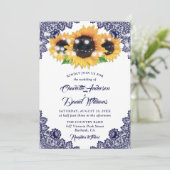 Rustic Navy Blue Floral Lace Sunflower Wedding Kaart (Staand voorkant)