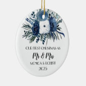 Rustic Navy Blue Floral Rozen Eerste Kerstdag Keramisch Ornament (Rechts)