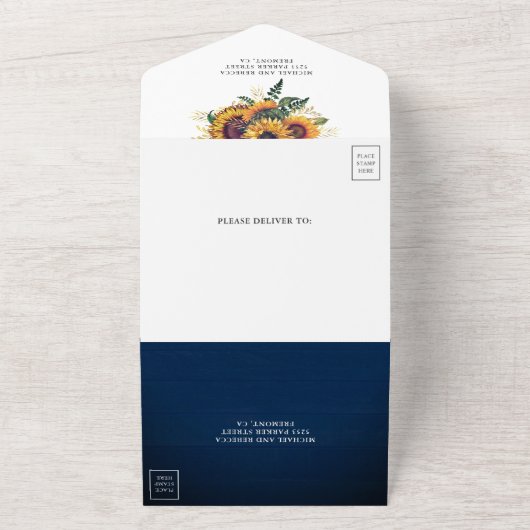 Rustic Navy Blue Wood Boho Sunflower Weddenschap All In One Uitnodiging (Buitenkant)