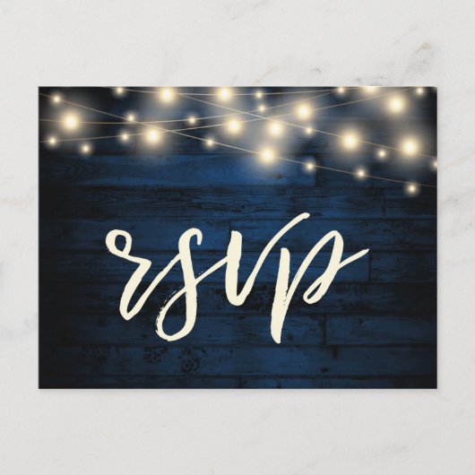Rustic Navy Blue Wood String Lights RSVP Uitnodiging Briefkaart (Voorkant)