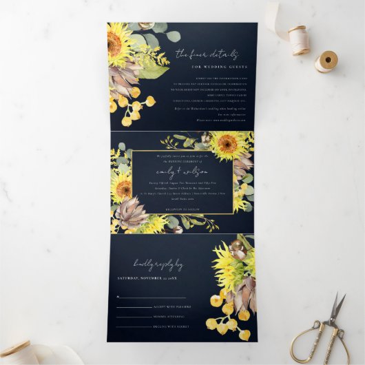 RUSTIC NAVY SUNFLOWER EUCALYPTUS FLORAL WEDING DRIELUIK UITNODIGING (Binnen)
