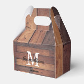 Rustic Oak Farmhouse Country Monogram Weddenschap Bedankdoosjes (Voorkant Zijde)