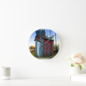 Rustic Old Junk Yard Outhouse Ronde Klok (Huis)