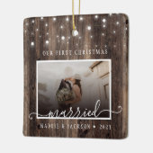 Rustic Ons eerste kersthuwelijk 2 Foto Keramisch Ornament (Links)