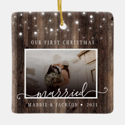 Rustic Ons eerste kersthuwelijk 2 Foto Keramisch Ornament (Voorkant)