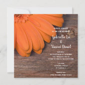 Rustic Oranje Daisy en Barn Wood Country Wedding Kaart (Voorkant)