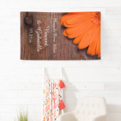 Rustic Oranje Daisy en Barn Wood Country Wedding Spandoek (Insitu)