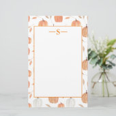 Rustic Oranje Witte Pompoenen Herfstbladeren Monog Briefpapier (Staand voorkant)