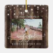 Rustic Our First Christmas Engaged 2 Foto Keramisch Ornament (Achterkant)