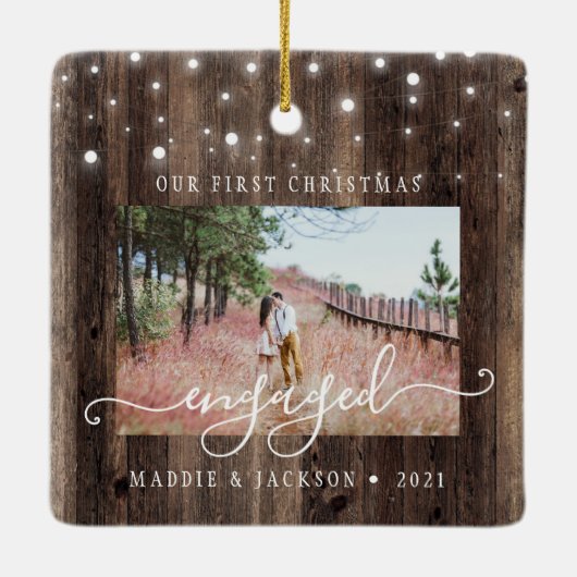 Rustic Our First Christmas Engaged 2 Foto Keramisch Ornament (Achterkant)