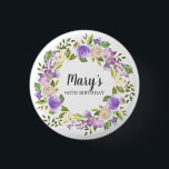 Rustic Paarse Floral 90th Birthday Ronde Button 3,2 Cm<br><div class="desc">Paarse en ivoorwitte rozen creëer een prachtig rustige florale kreet. De naam van de verjaardagsvrouw wordt geschreven in een grote manuscriptdoopvont. 90e verjaardag is hieronder. Dit artikel maakt deel uit van het Paars "Rustic Floral Botanical 90th Birthday collectie". Het bevat vele DIY sjablonen die u snel uitnodigingen en partijbenodigdheden laten...</div>