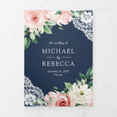 Rustic Peach Floral Lace Navy Blue QR Code Weddens Drieluik Uitnodiging (Cover)