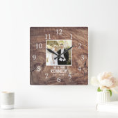 Rustic Personal Wedding Jubileum Foto Wood Vierkante Klok (Huis)